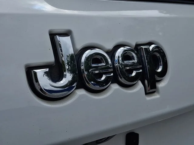 Used 2021 White Jeep Limited image 33