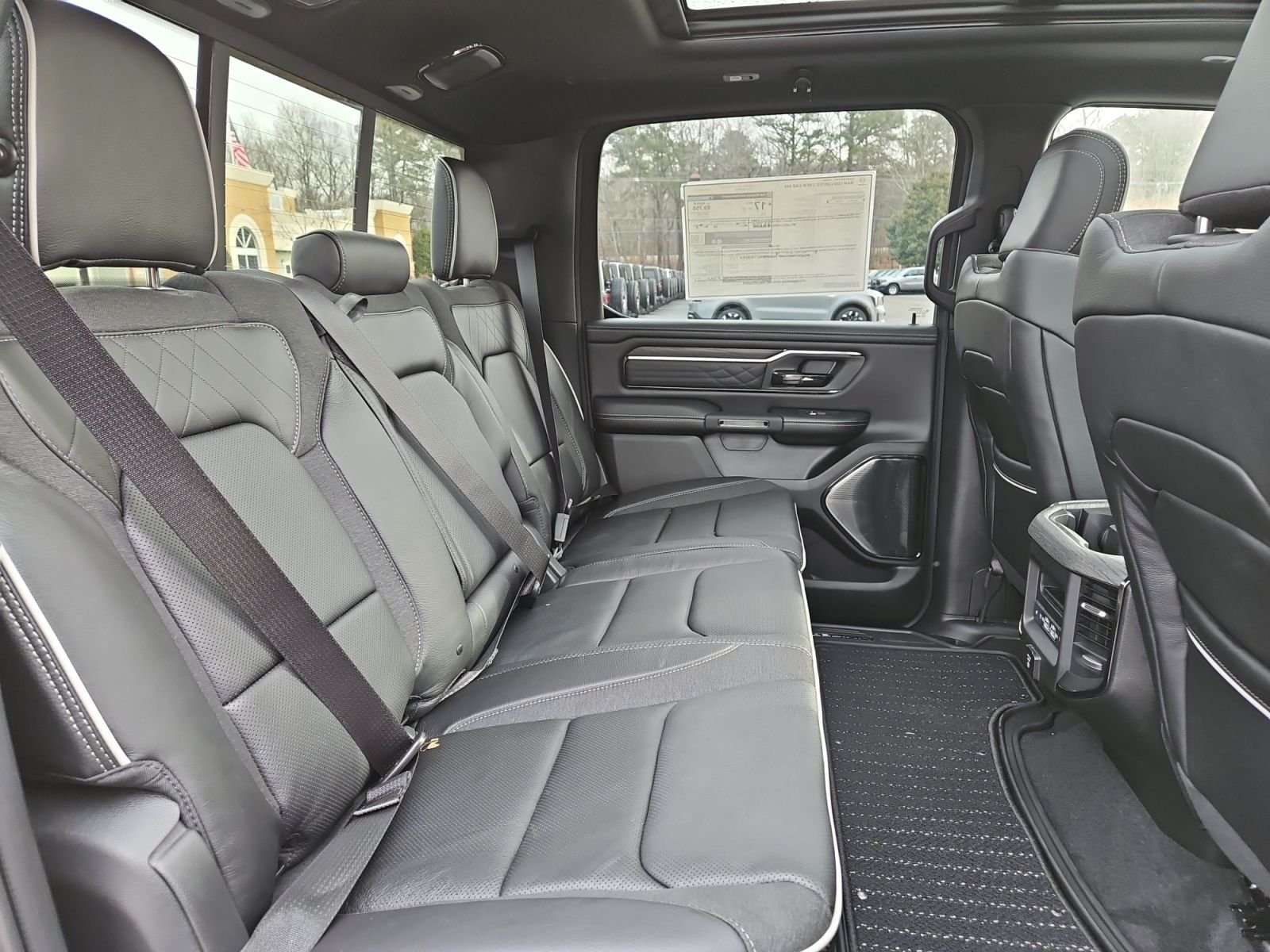 New 2026 Diamond Black Crystal Pearl-Coat Exterior Paint RAM Limited image 17