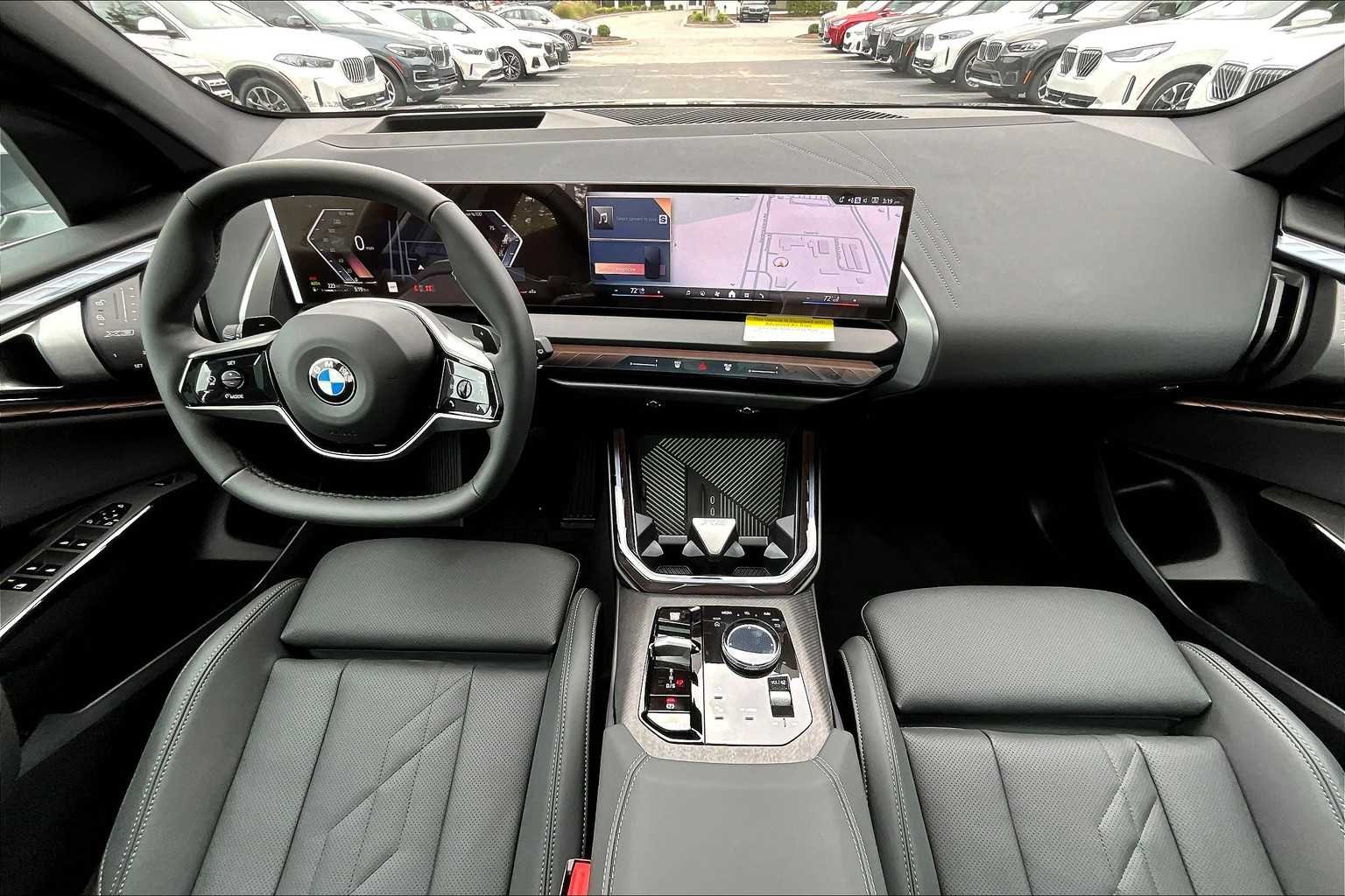 New 2026 Skyscraper Grey Metallic BMW 30 xDrive image 5