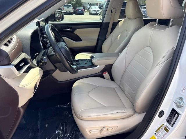 2021 Toyota Highlander XLE - Photo 11