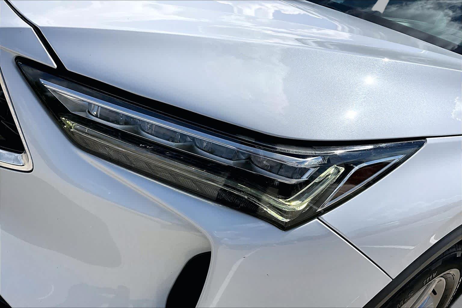 Used 2022 Platinum White Pearl Acura  image 28