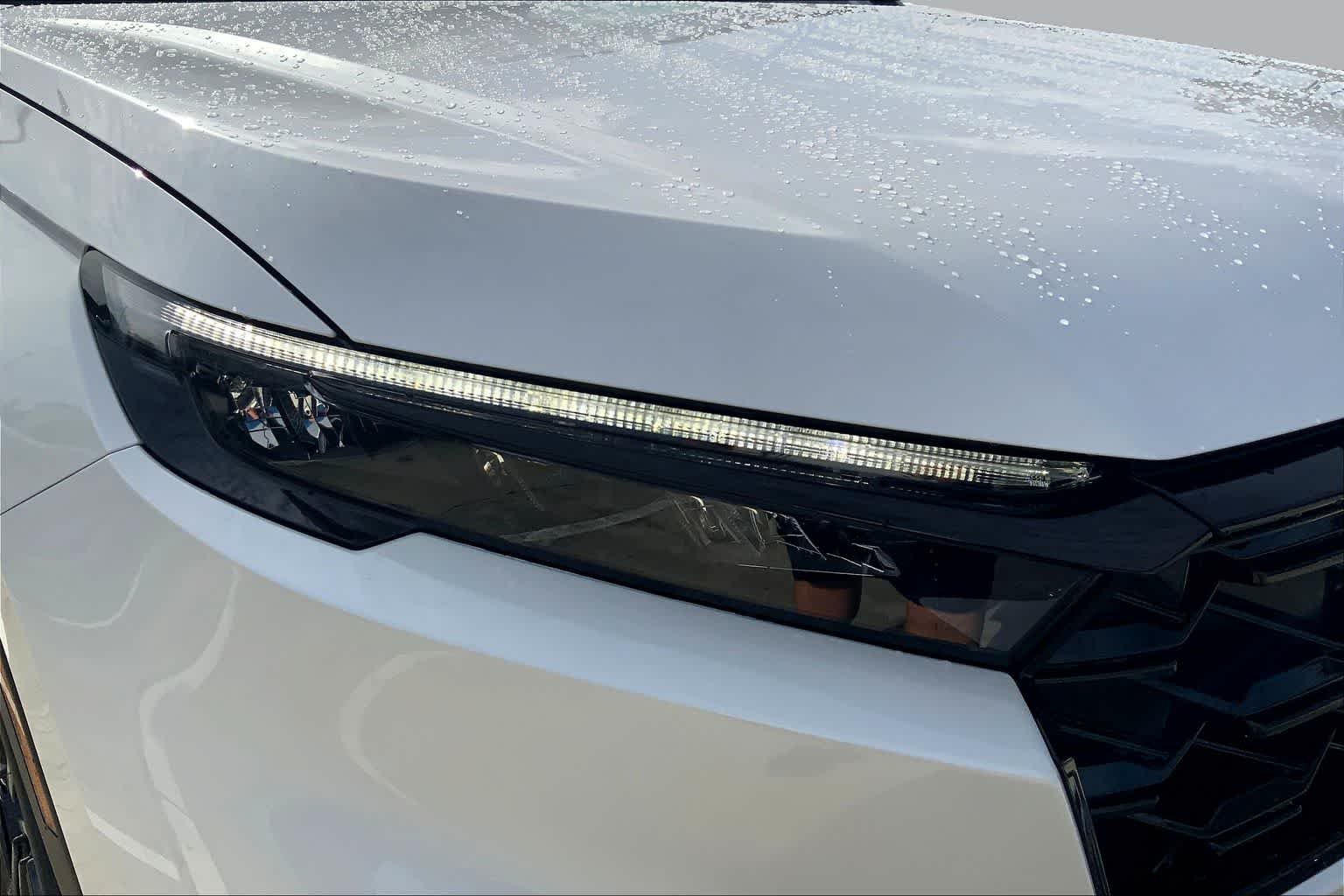 New 2026 Platinum White Pearl Honda AWD Sport Touring Hybrid image 13