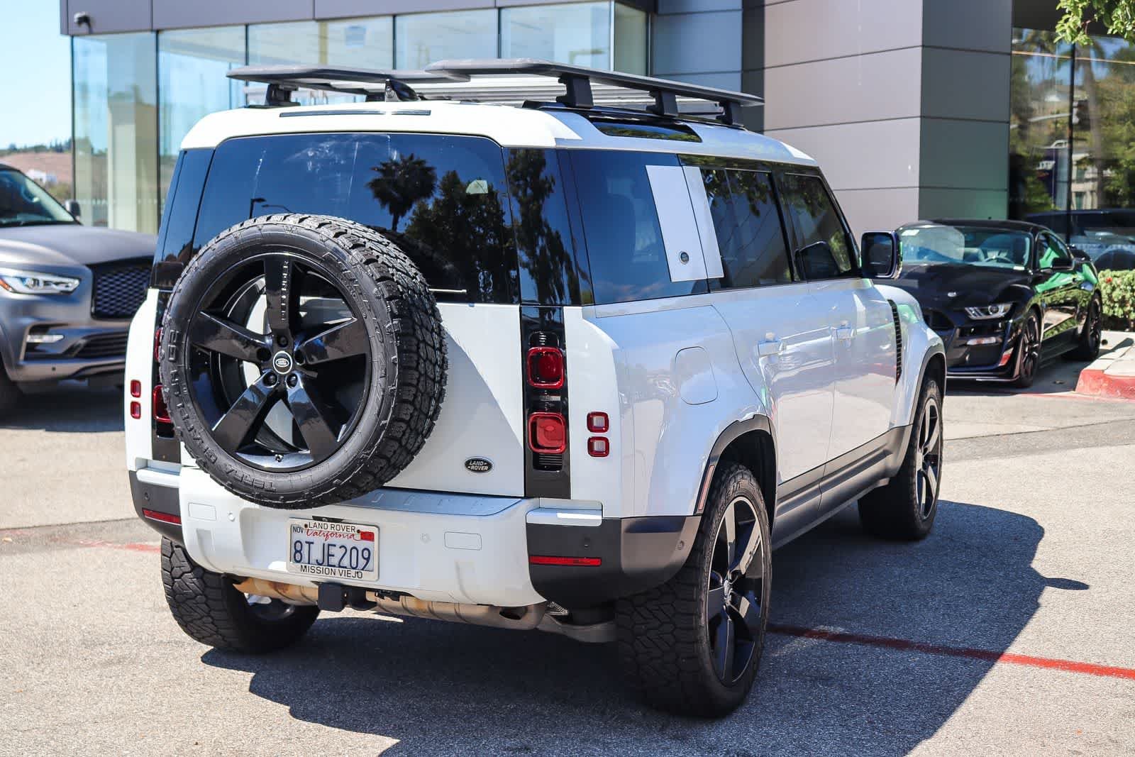 Used 2020 Fuji White Land Rover HSE image 4