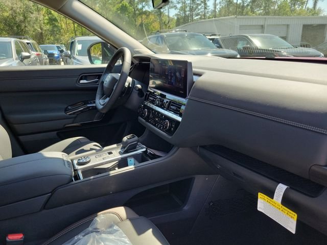 New 2026 Nissan Pathfinder Platinum