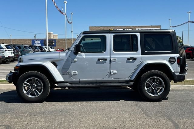 Used 2022 Silver Jeep Unlimited Sahara image 6