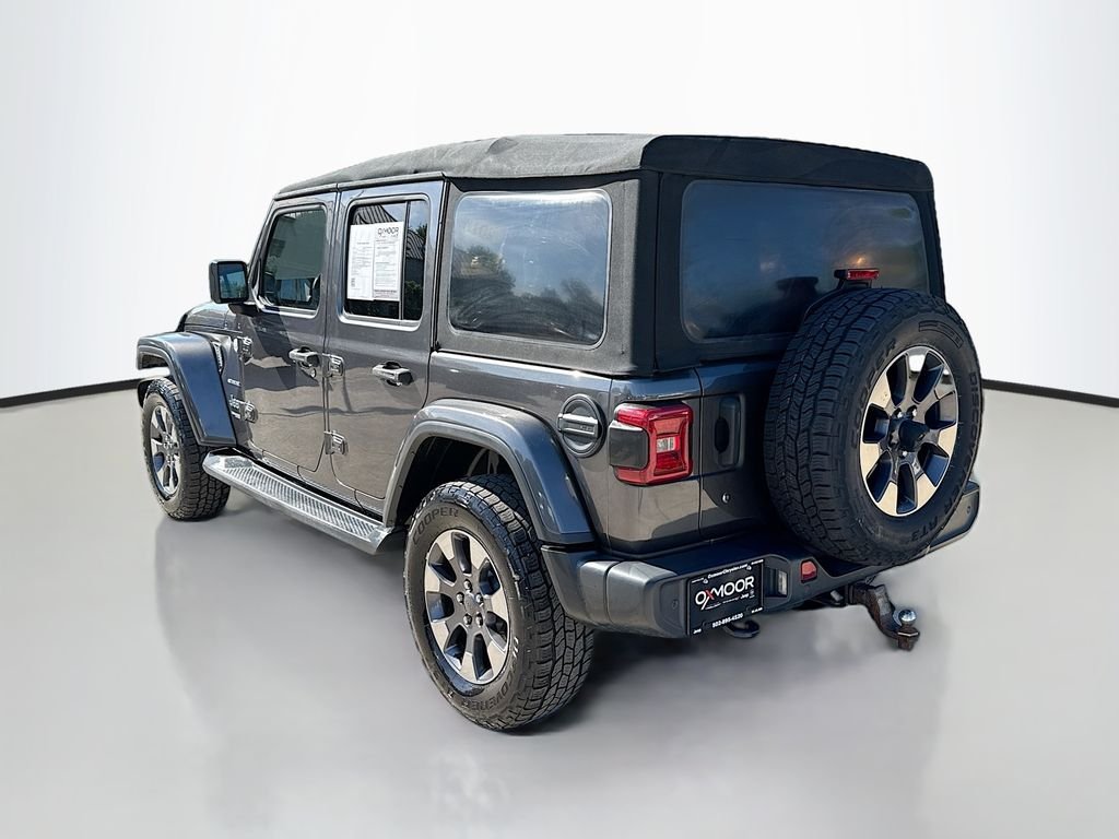 Used 2018 Granite Crystal Metallic Clearcoat Jeep Sahara image 5