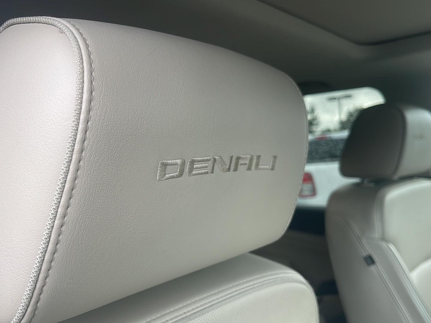 2017 GMC Yukon Denali - Photo 25