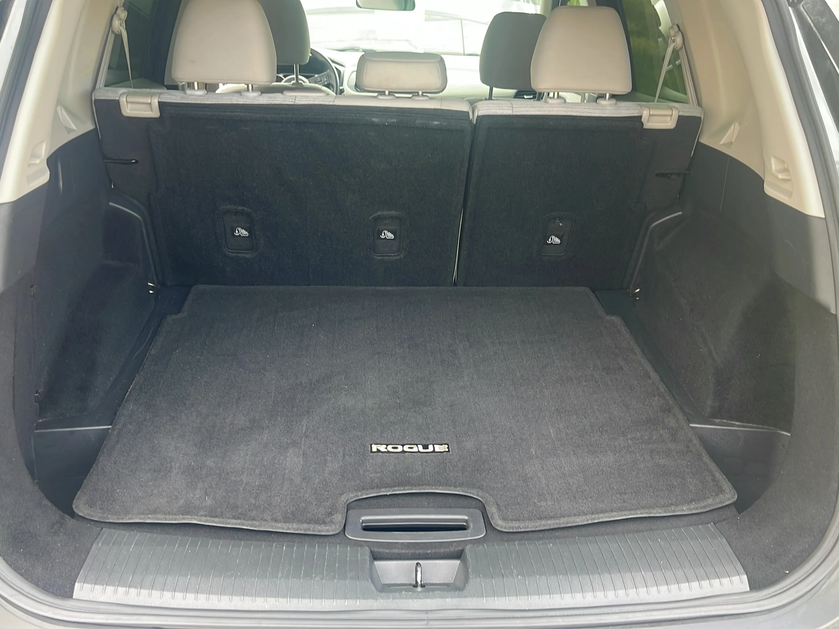 Used 2023 Super Black Nissan SV image 9