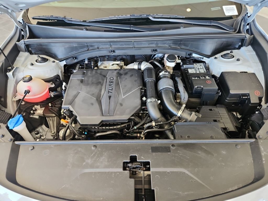 Used 2023  Kia LX image 23