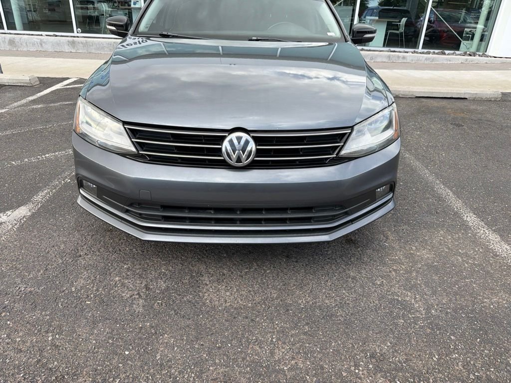 Used 2017  Volkswagen 1.8T SEL image 2