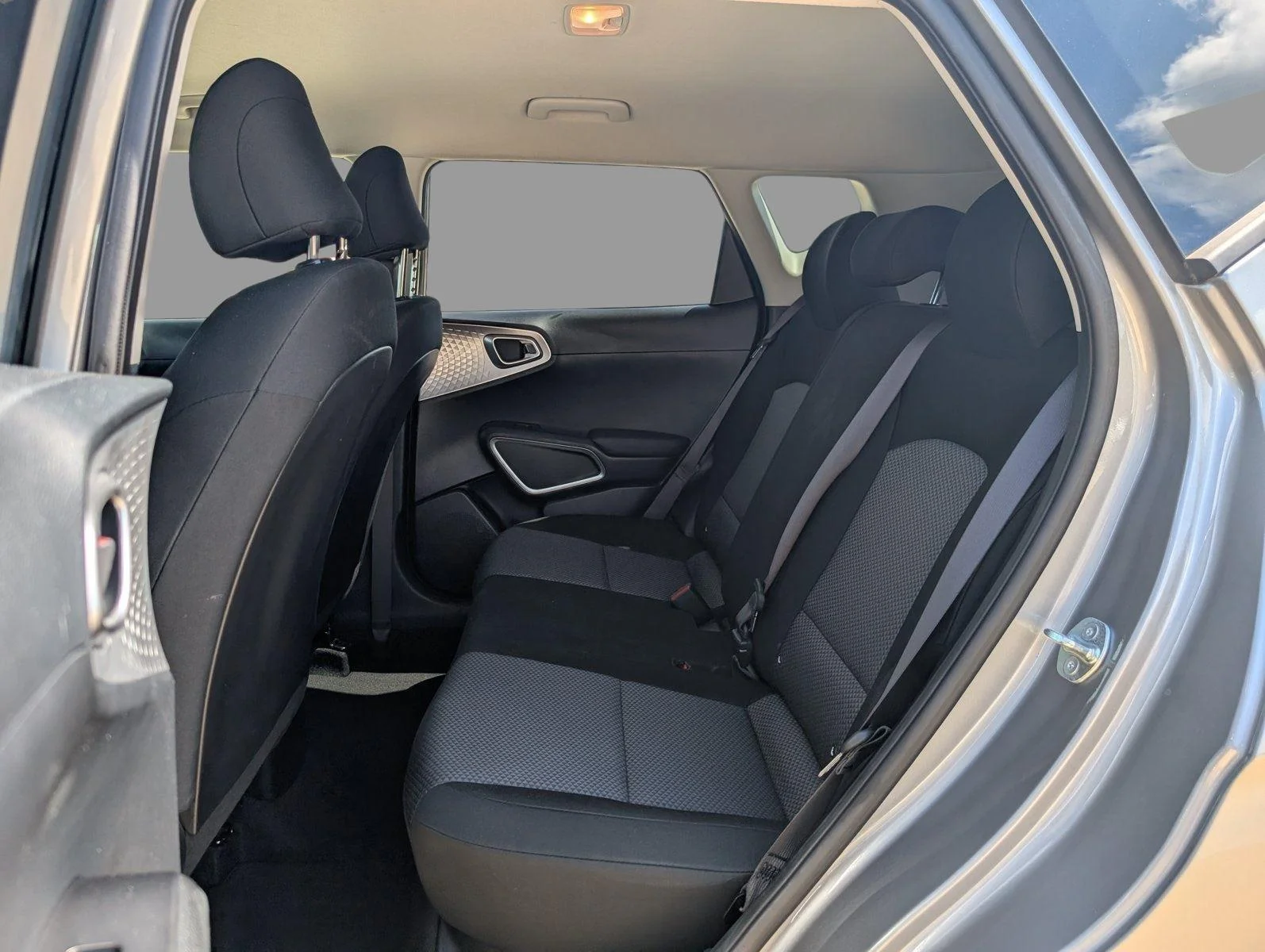 Used 2025 Steel Gray Kia LX image 12