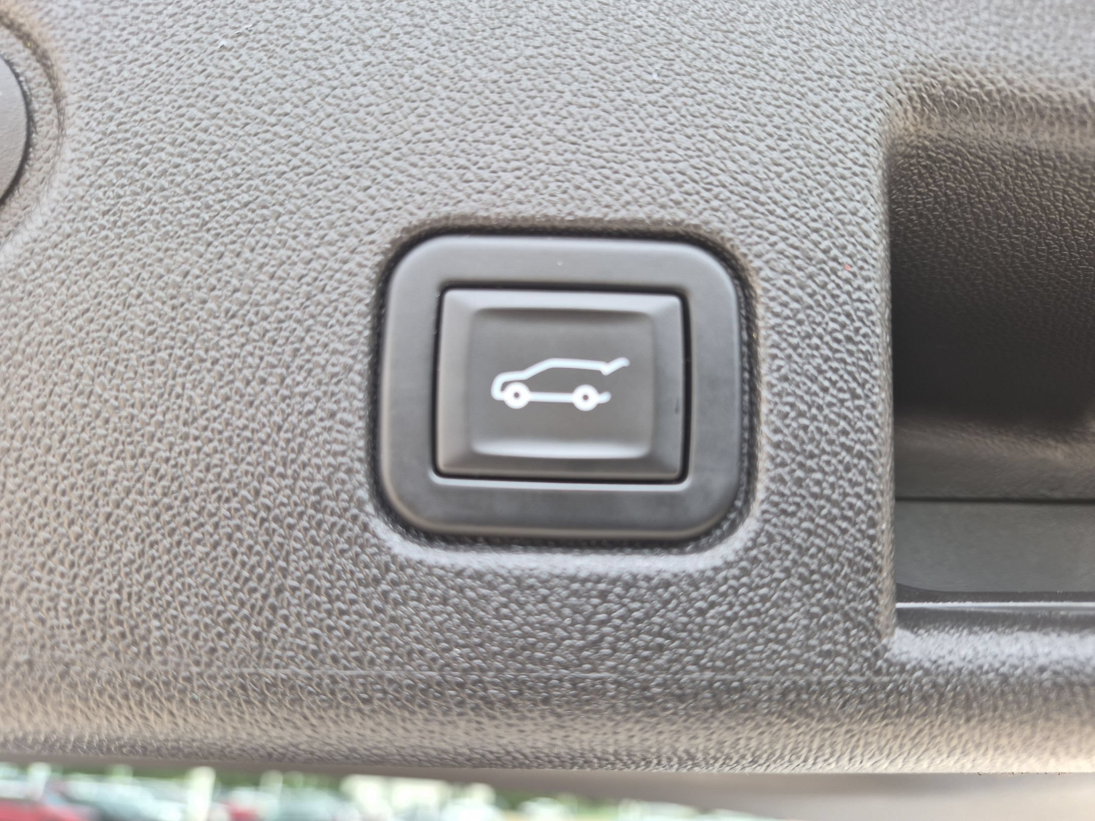 Used 2024 Summit White Chevrolet LT image 26
