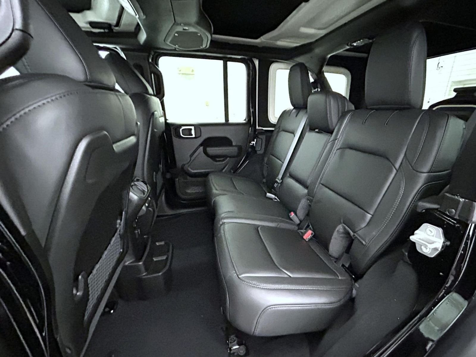 New 2026 Black Clear-Coat Exterior Paint Jeep Moab 392 image 19