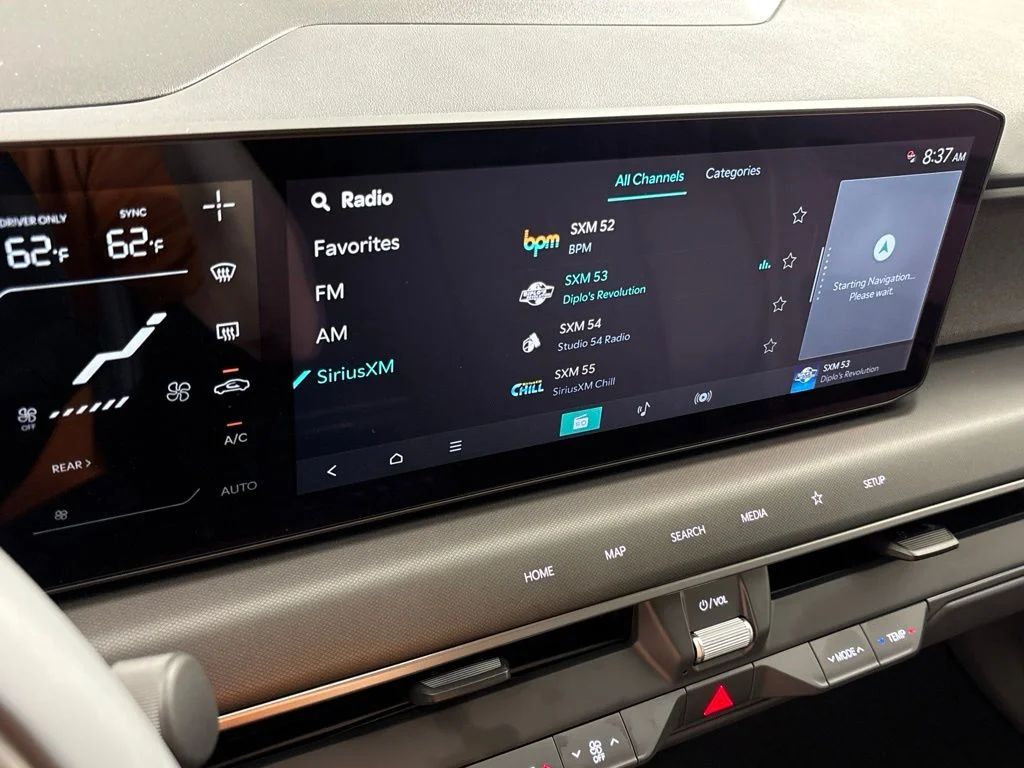 New 2026 Ocean Blue Kia Wind AWD image 38
