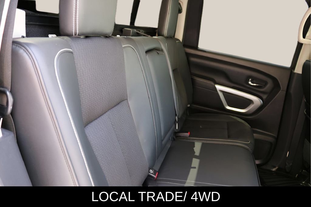 Used 2018 Silver Nissan PRO-4X image 17