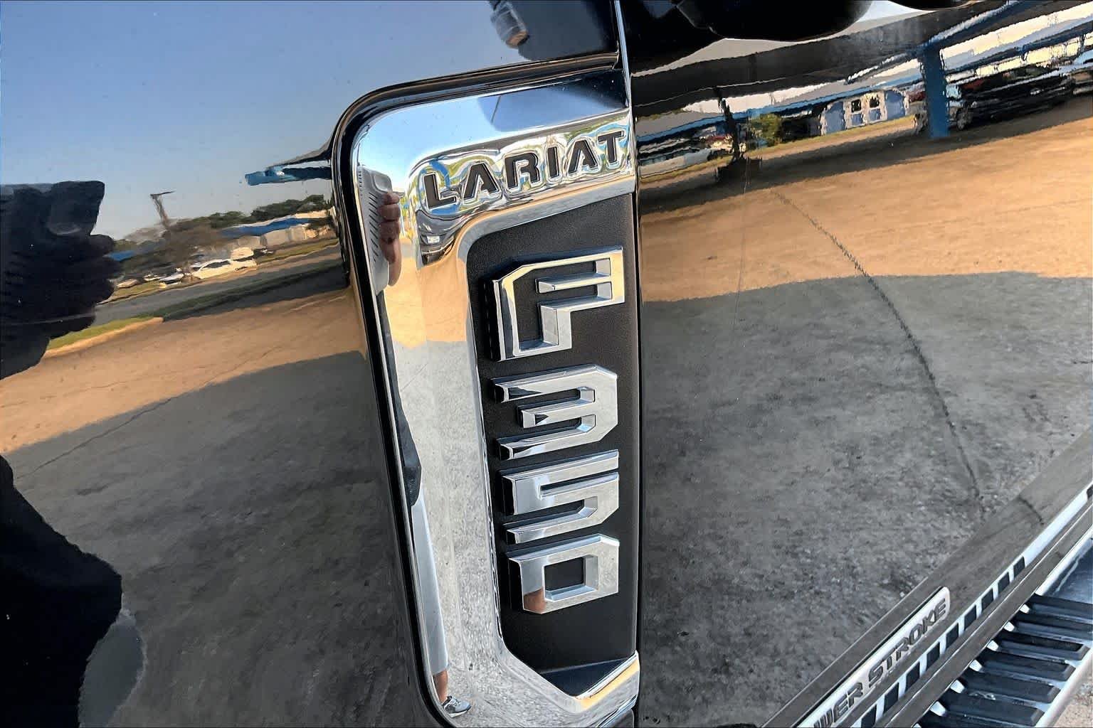 Used 2019 Agate Black Ford LARIAT image 31