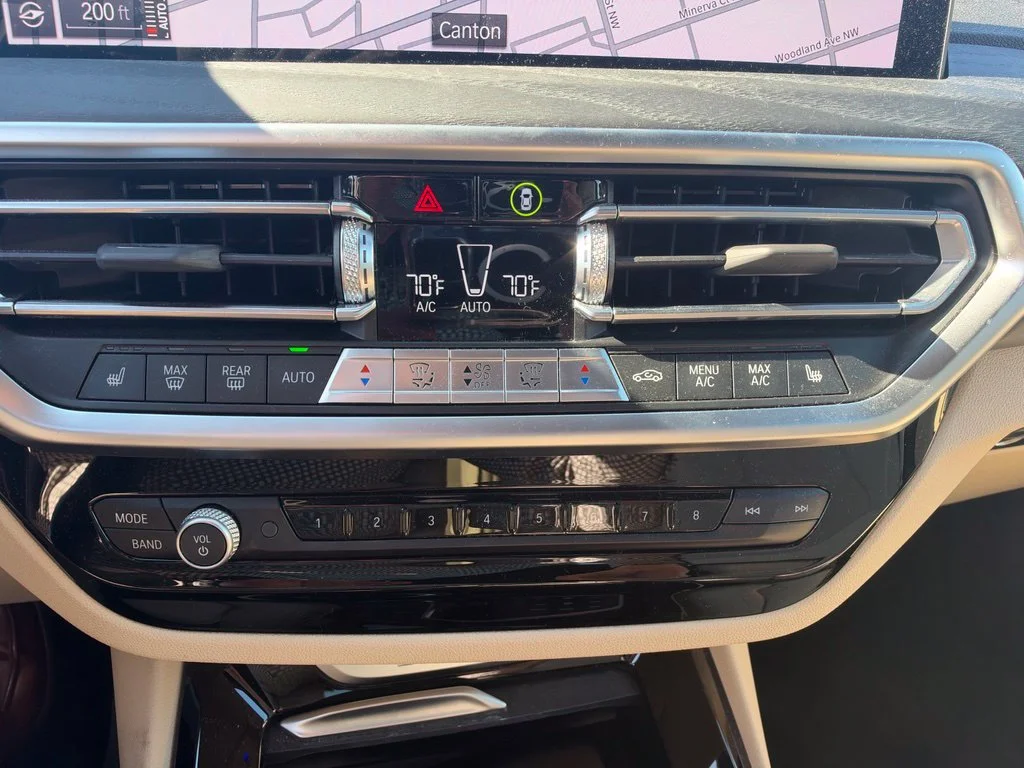 Used 2022 Blue BMW xDrive30i image 9