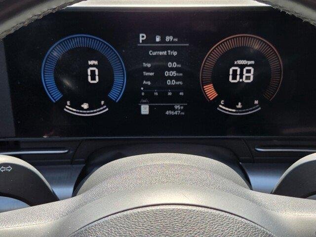 Used 2025 Atlas White Hyundai SEL image 15