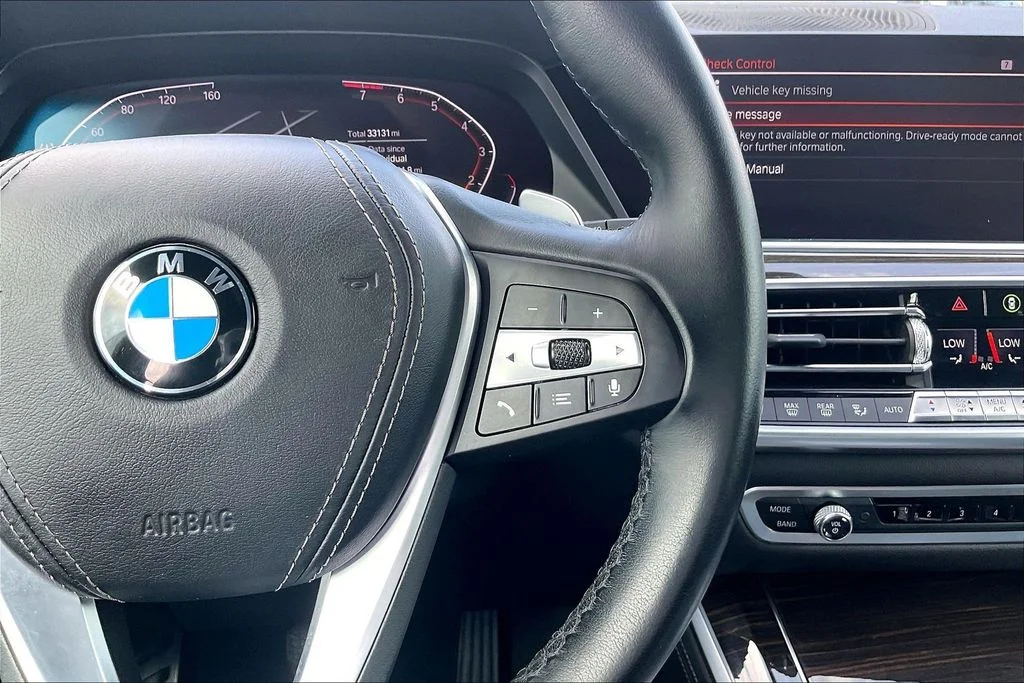 Used 2020 Black BMW sDrive40i image 22