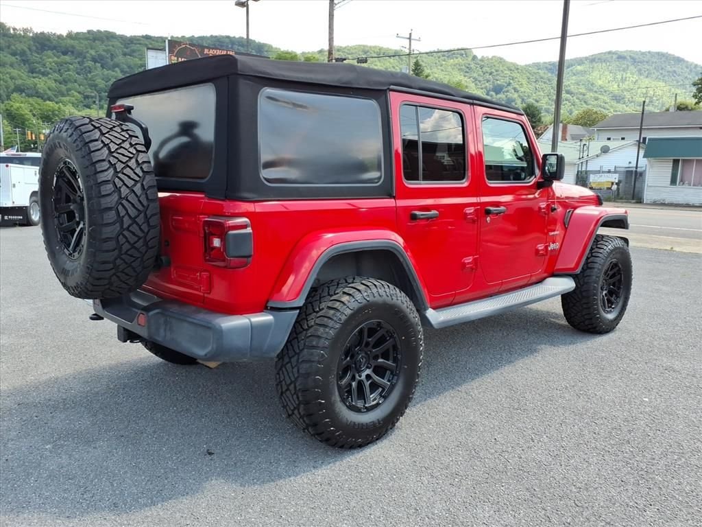 Used 2018 Red Jeep Unlimited Sahara image 6