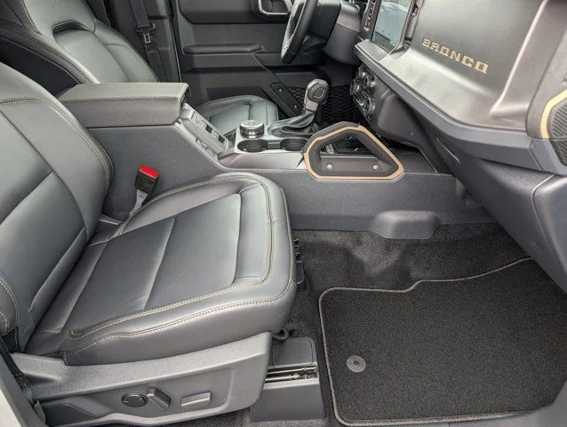 New 2026 Avalanche Gray Ford Badlands® image 30