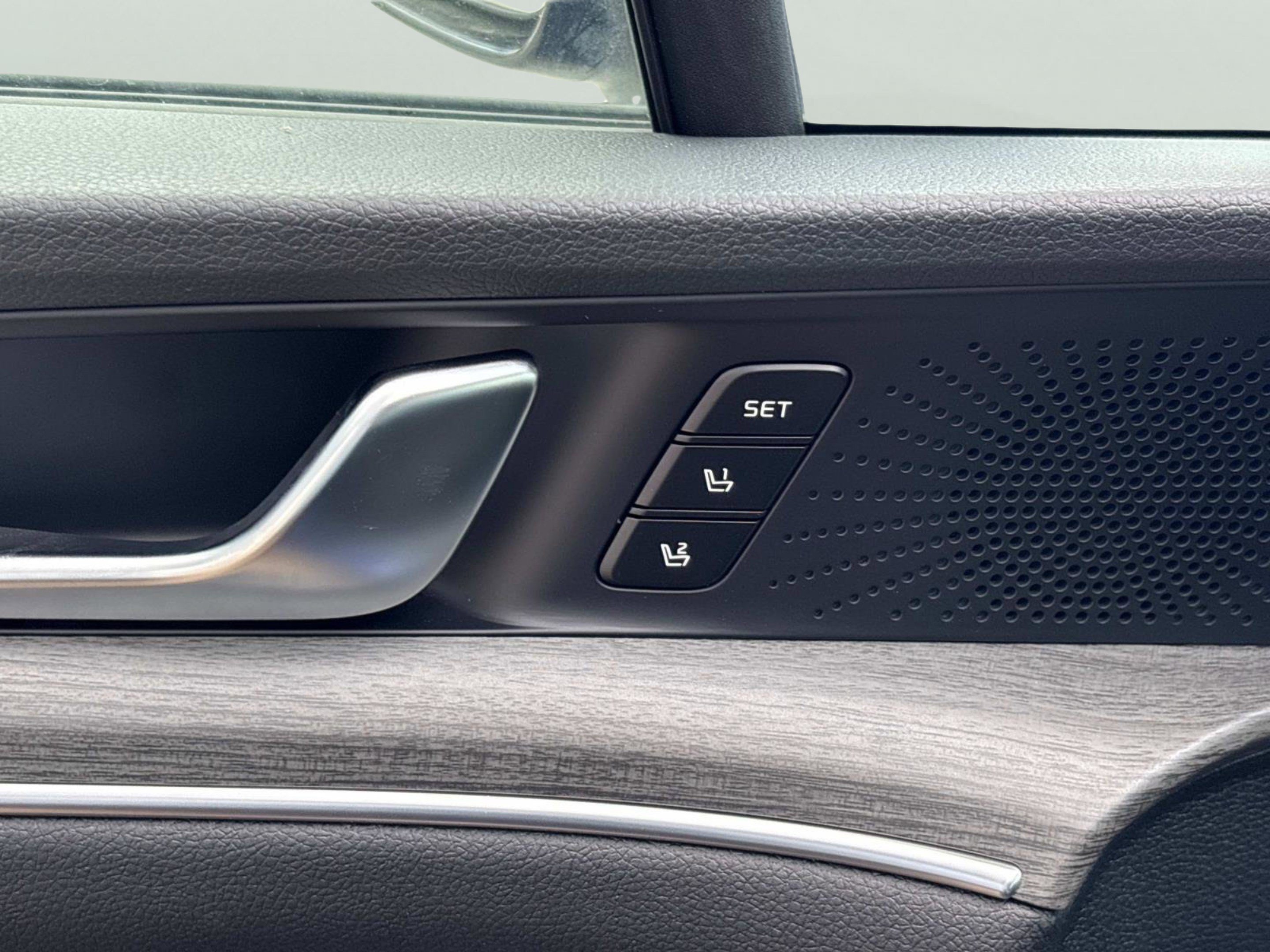 2025 Kia K5 EX - Photo 19