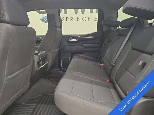 Used 2023 Summit White GMC Elevation image 18