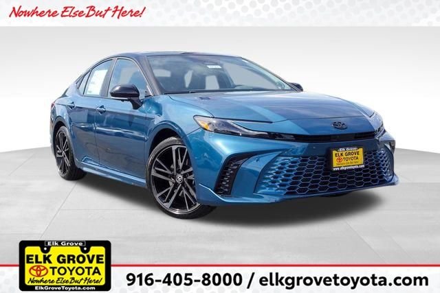 2026 Toyota Camry XSE Hybrid's photo