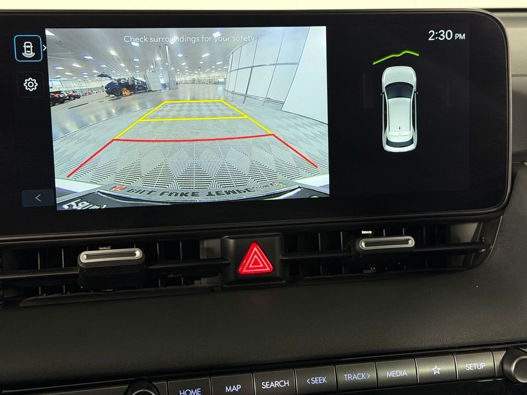 Used 2025 White Hyundai SEL image 20