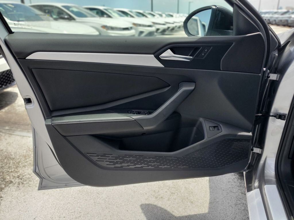 New 2026 Silver Volkswagen 1.5T Sport image 11