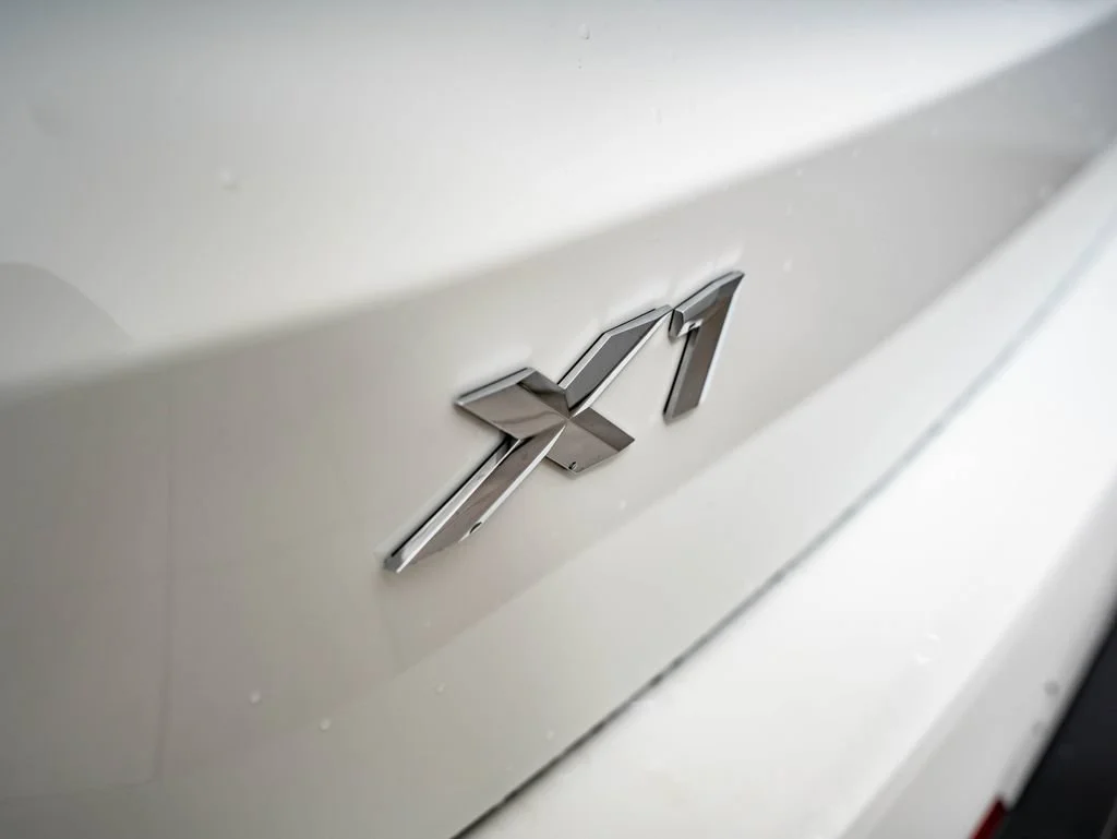 Used 2025 Alpine White BMW xDrive28i image 15