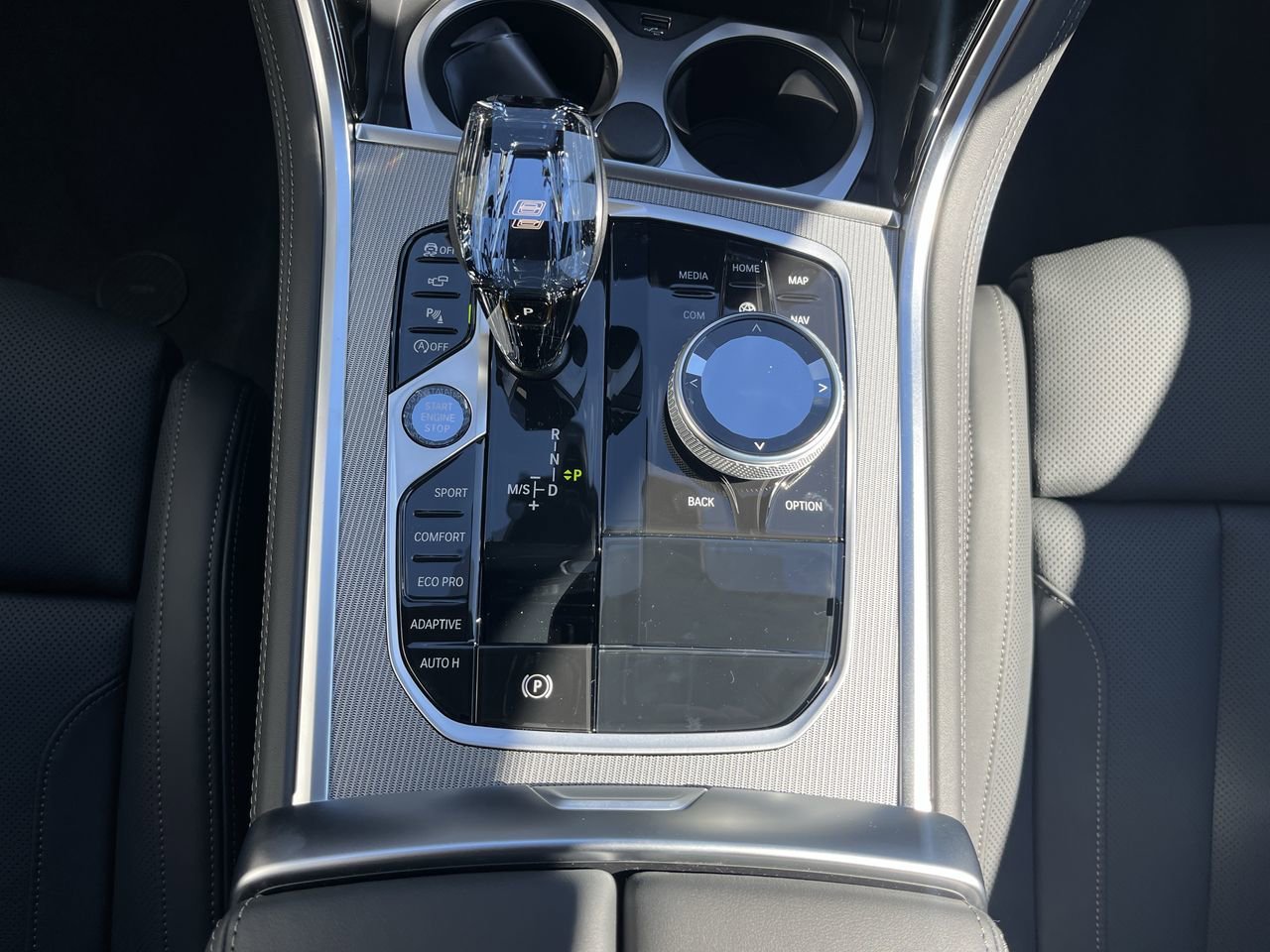 New 2026 Portimao Blue Metallic BMW 840i image 28