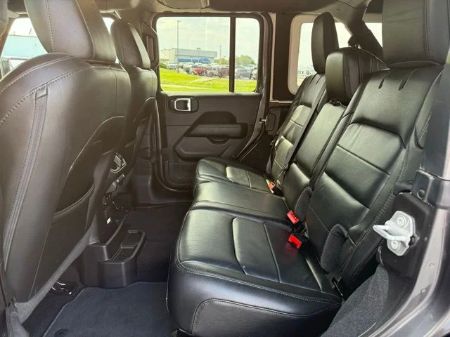 2021 Jeep Wrangler Unlimited Sahara Altitude - Photo 16