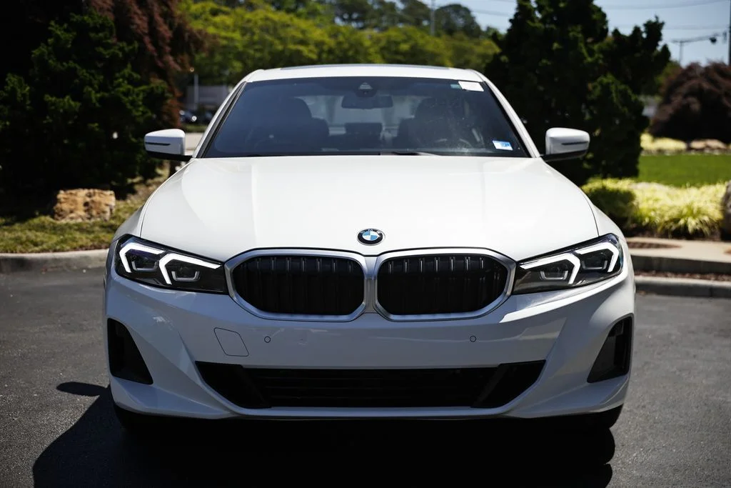 Used 2026 Mineral White Metallic BMW 330i xDrive image 19