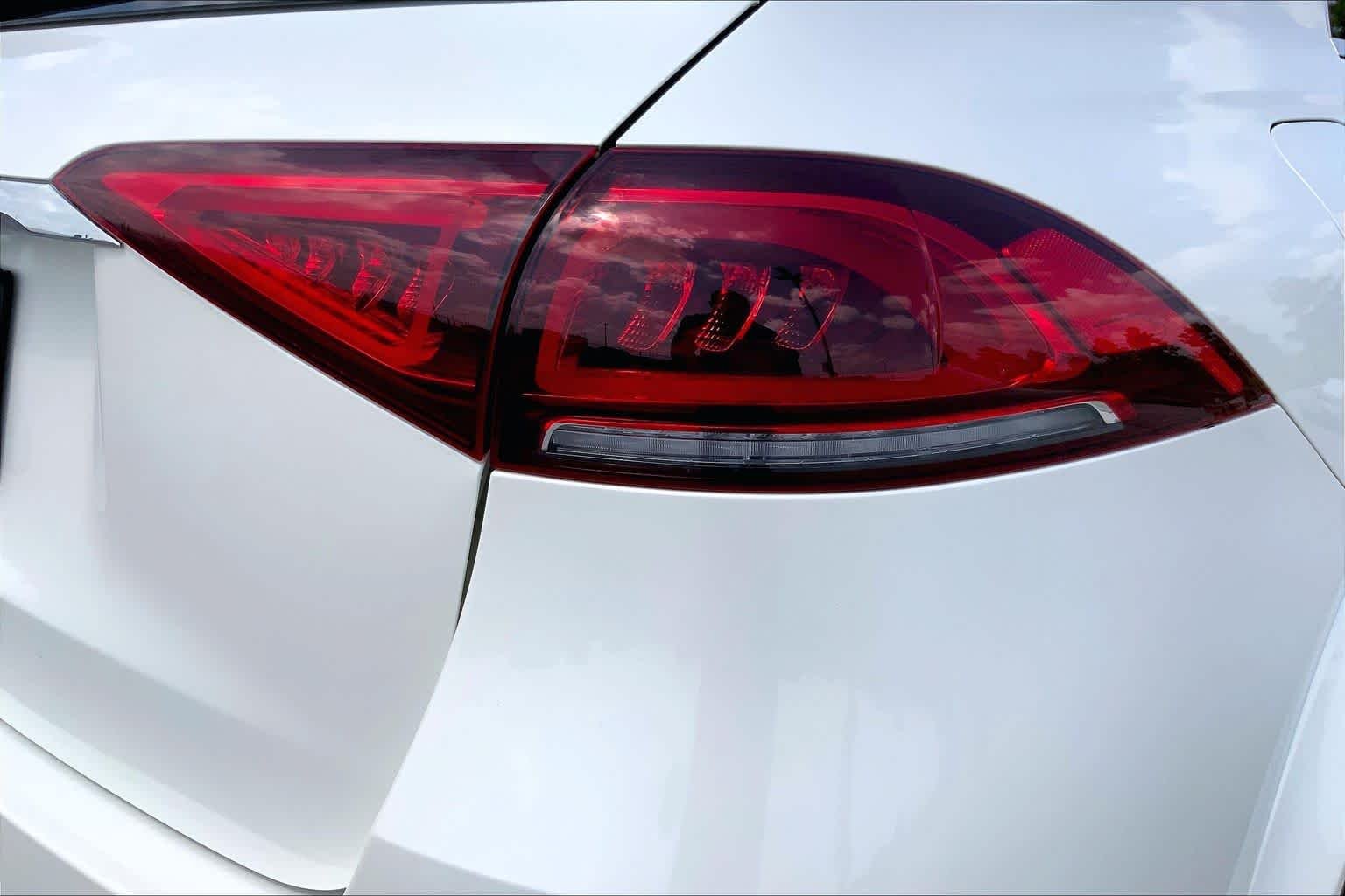 Used 2021 designo Diamond White Metallic Mercedes-Benz GLE 350 image 30