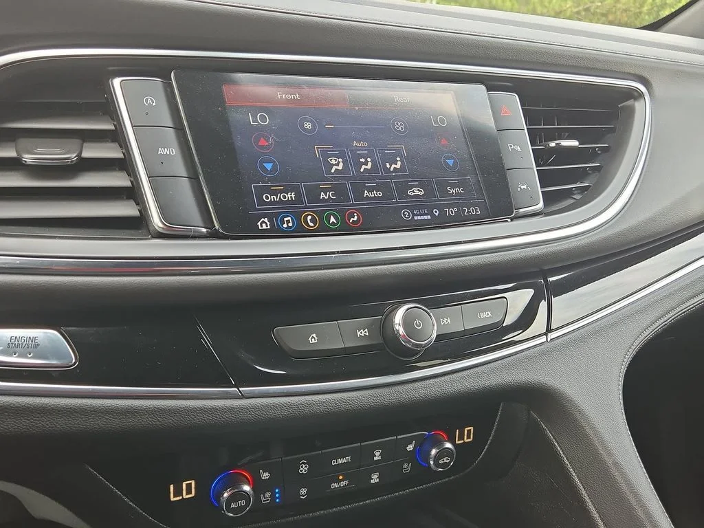 Used 2024  Buick Avenir image 38