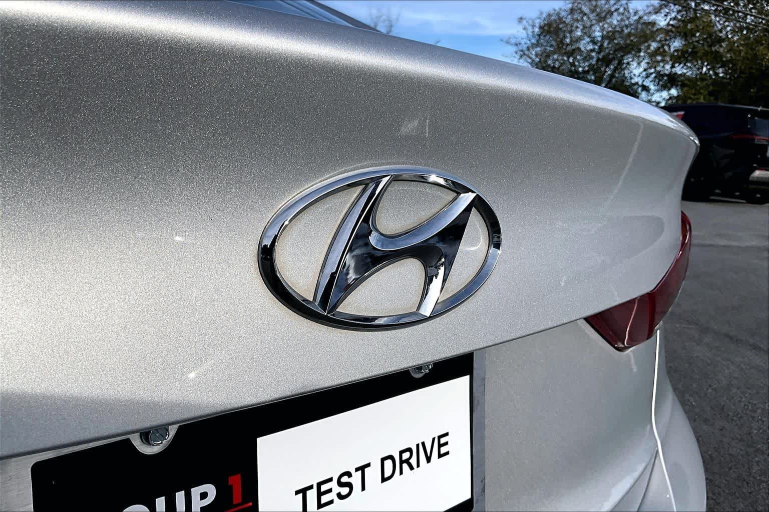 Used 2017 Symphony Silver Hyundai SE image 31