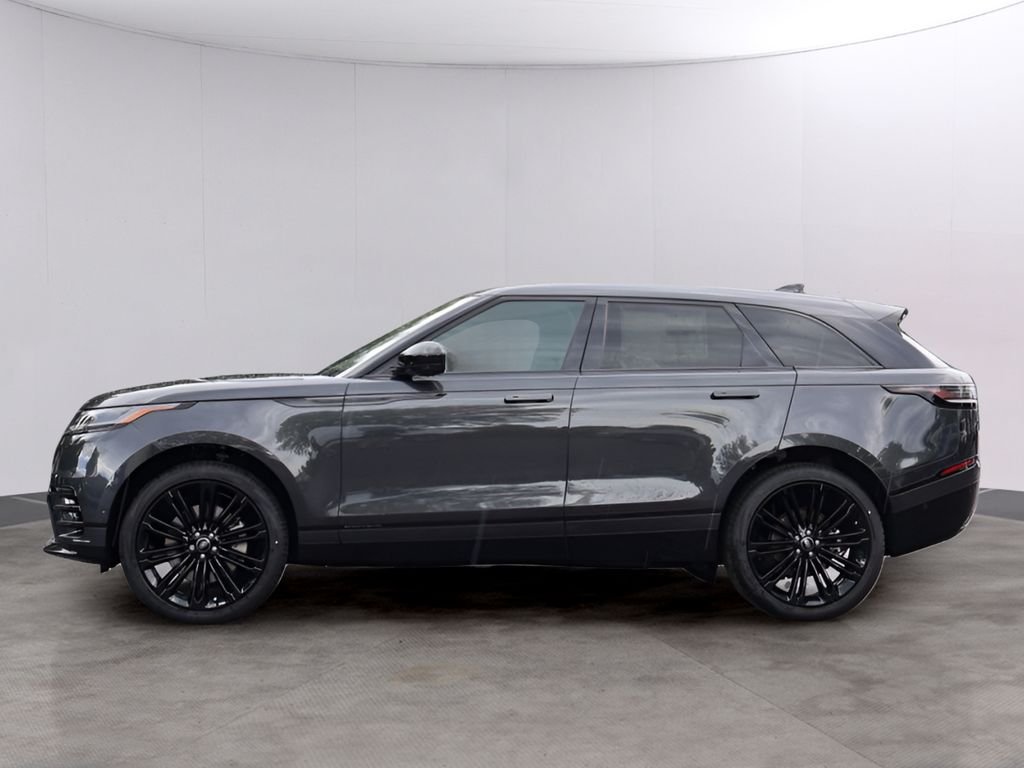 New 2026 Carpathian Grey Land Rover  image 4