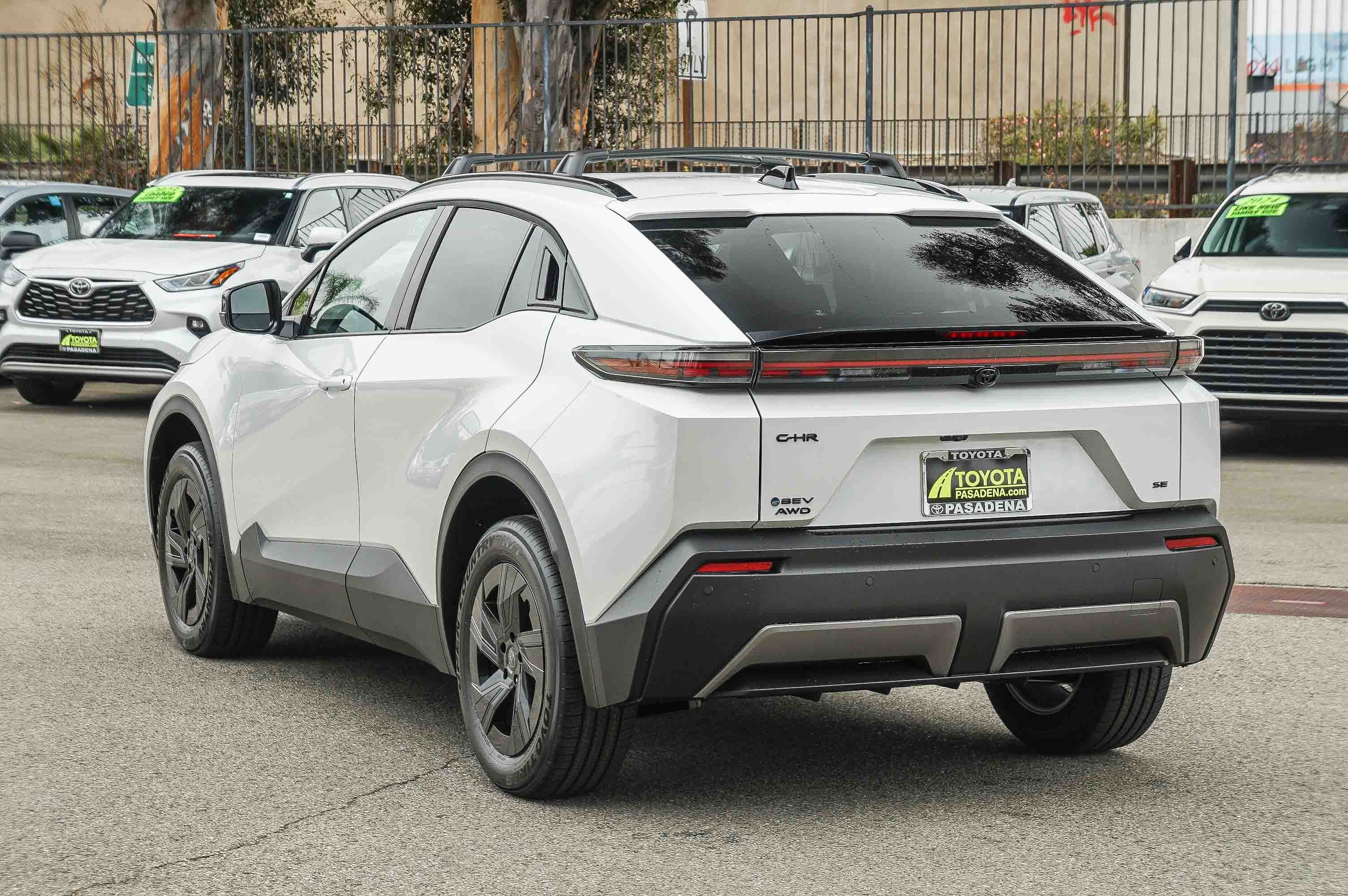 2026 Toyota C-HR SE - Photo 6