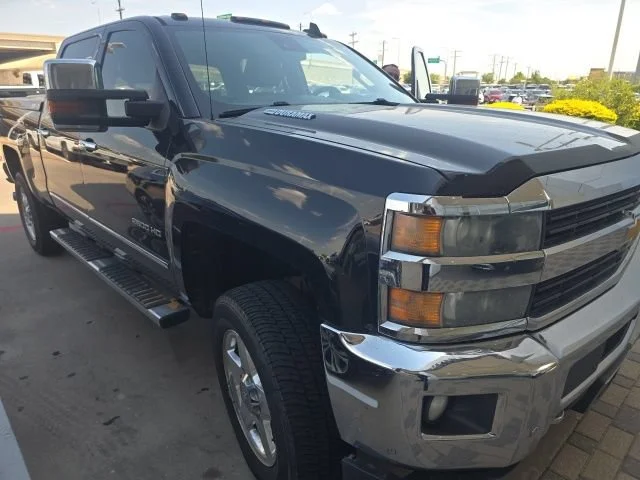 Used 2015 BLACK Chevrolet LTZ image 3