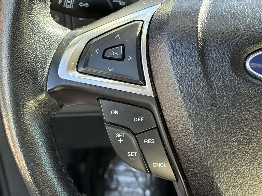 Used 2023 Black Ford SEL image 23