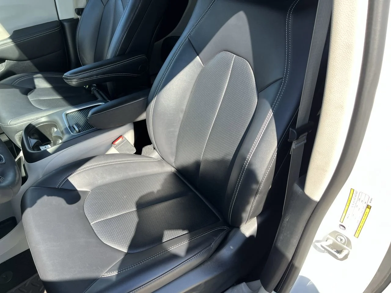 2024 Chrysler Pacifica Touring L - Photo 20