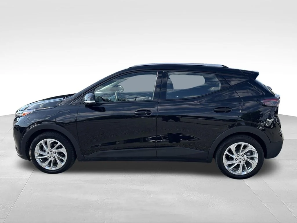 Used 2023 Black Metallic Chevrolet LT image 2