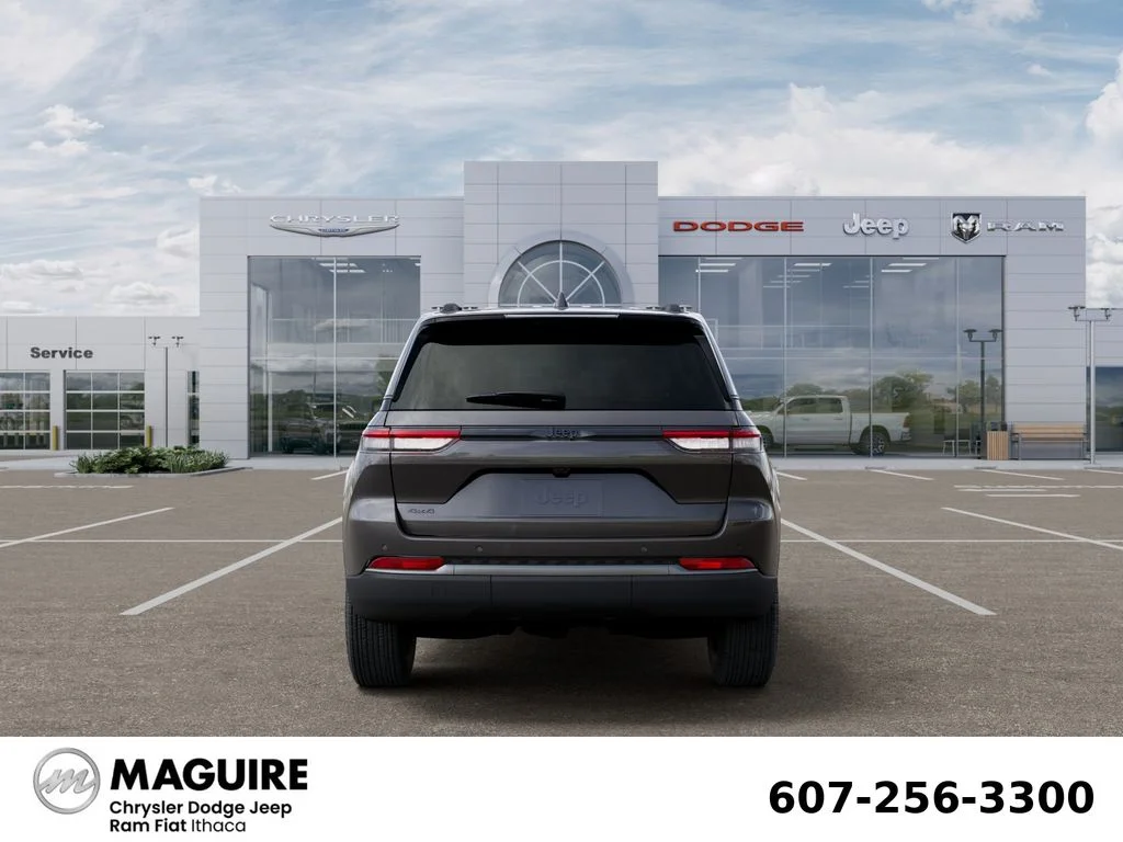New 2026 Baltic Gray Metallic Clear-Coat Exterior Paint Jeep Altitude image 7