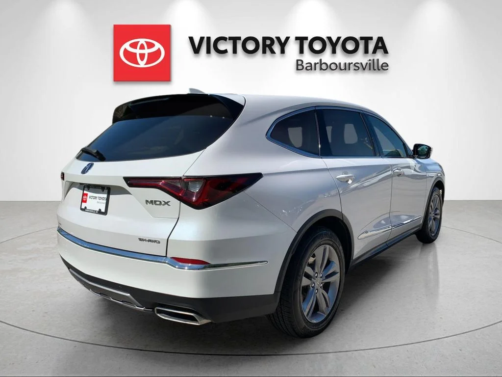 Used 2025 White Acura Base image 7