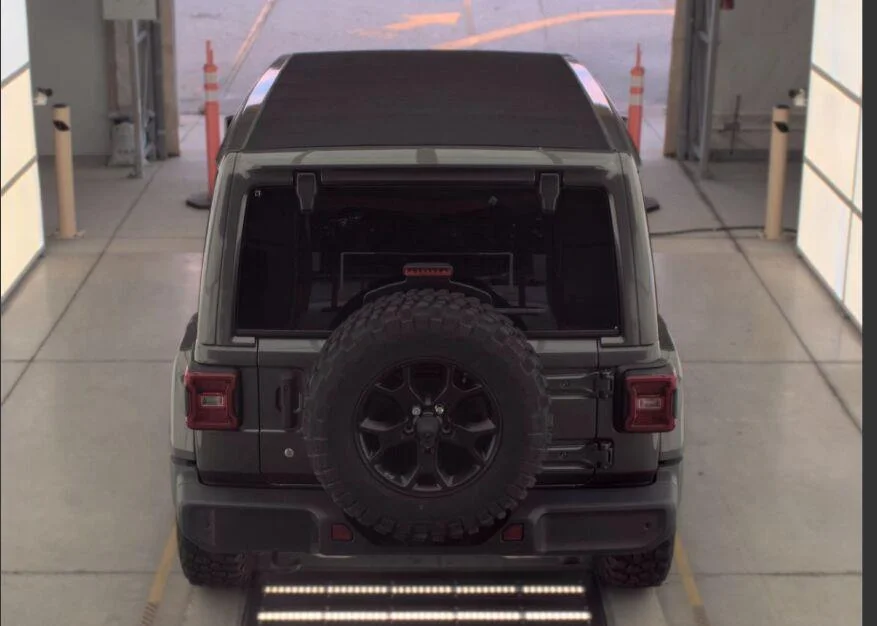 Used 2019 Granite Crystal Metallic Clearcoat Jeep Moab image 5