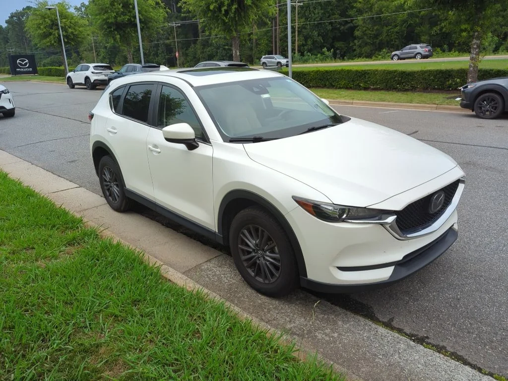 Used 2019 White Mazda Touring image 3