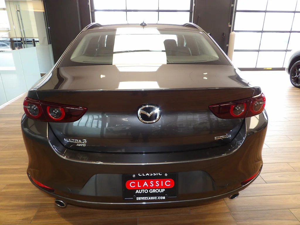 Used 2021 Machine Gray Metallic Mazda Premium image 7