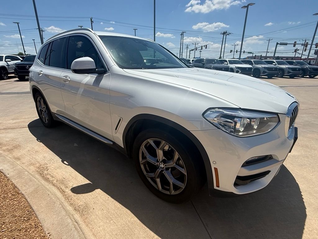 Used 2021 White Metallic BMW sDrive30i image 7