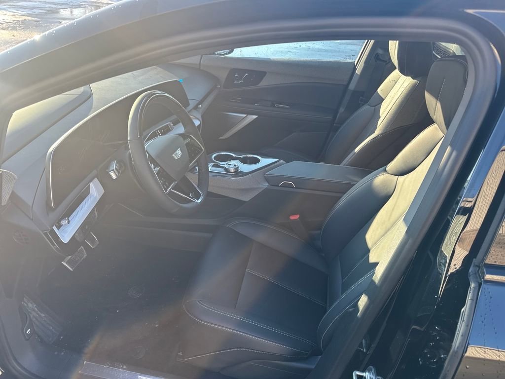 2026 Cadillac OPTIQ Sport - Photo 9